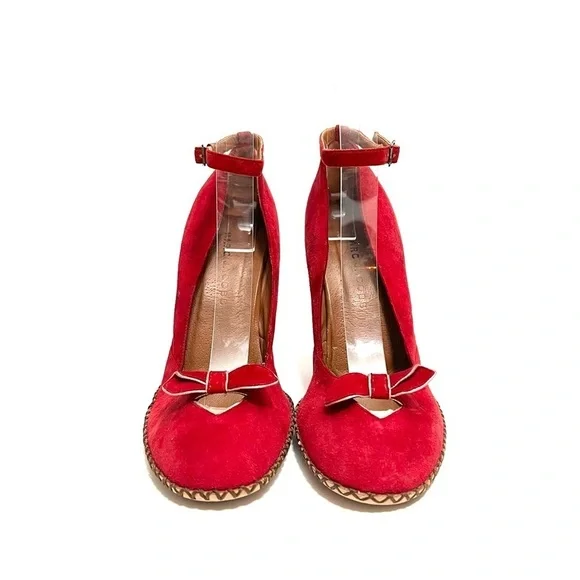 MARC JACOBS | Vintage 1990s red suede cutout bow ankle strap heels - Picture 2 of 8